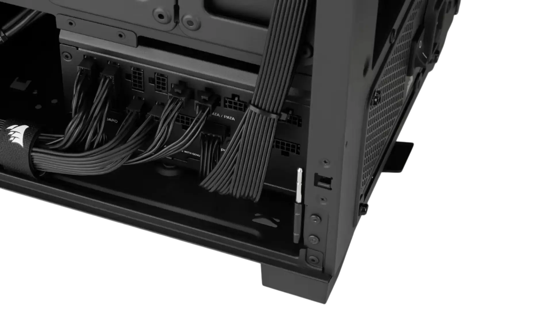 Corsair RM850x Shift Yan Bağlantı Arayüzü